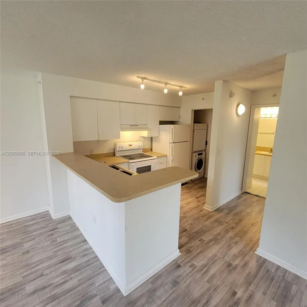 7824 Sonoma Springs Cir #101 Lake Worth, FL 33463