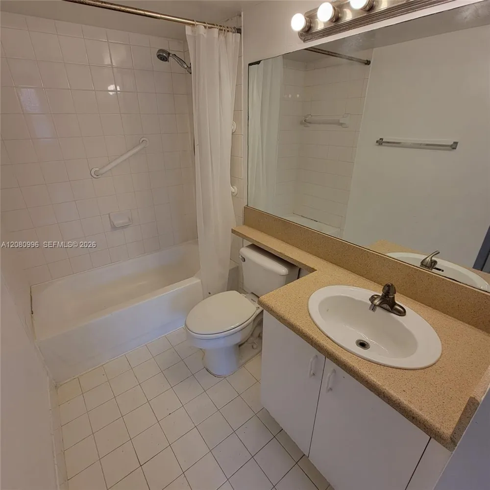 7824 Sonoma Springs Cir #101 Lake Worth, FL 33463