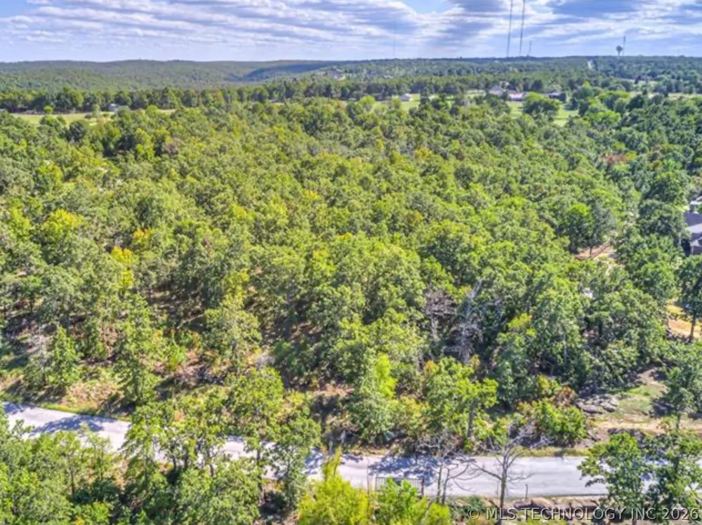 25 Windridge Drive Sand Springs, OK 74063
