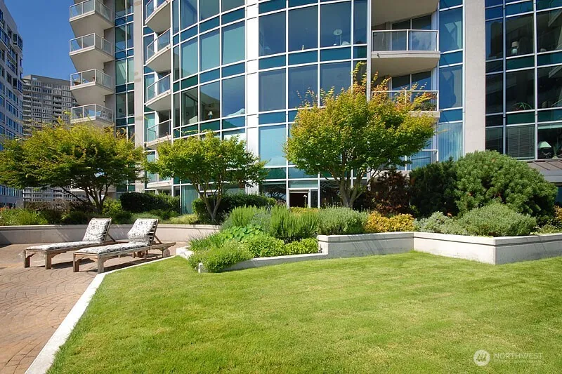 2000 1st Avenue #1602 Seattle, WA 98121