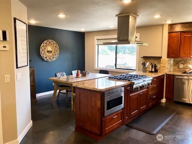 11426 105th Place NE Kirkland, WA 98033