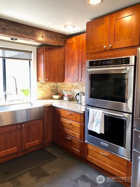 11426 105th Place NE Kirkland, WA 98033
