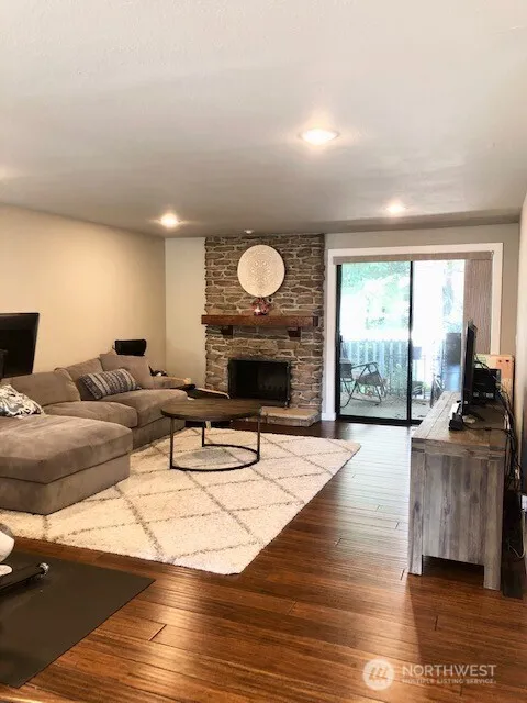 11426 105th Place NE Kirkland, WA 98033