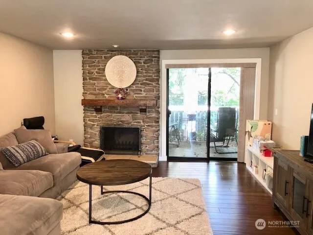 11426 105th Place NE Kirkland, WA 98033