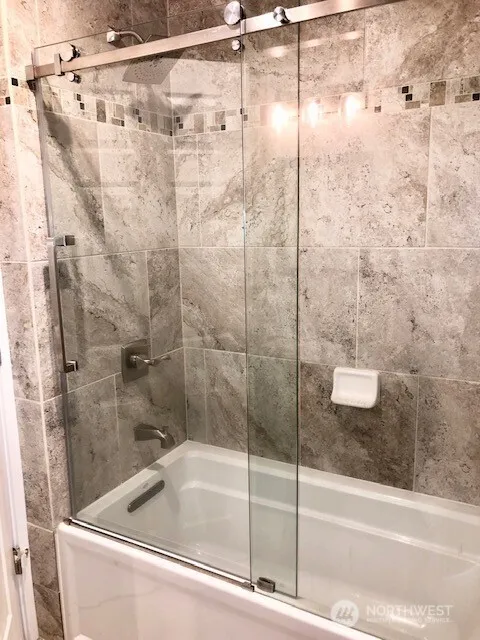 11426 105th Place NE Kirkland, WA 98033