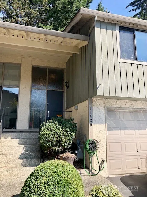 11426 105th Place NE Kirkland, WA 98033
