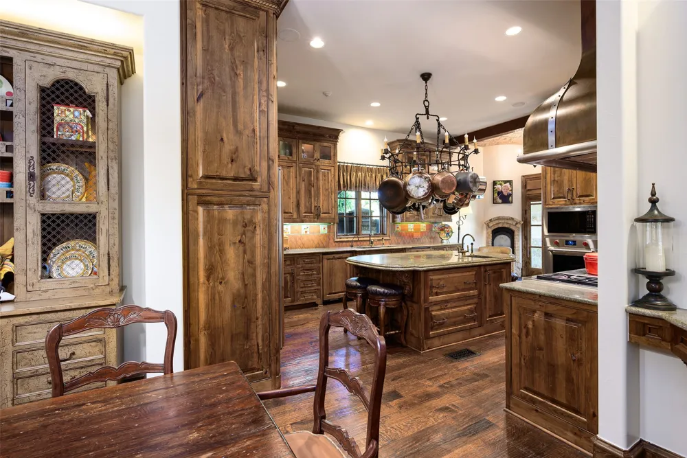 3425 Wentwood Drive University Park, TX 75225