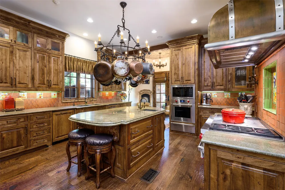 3425 Wentwood Drive University Park, TX 75225
