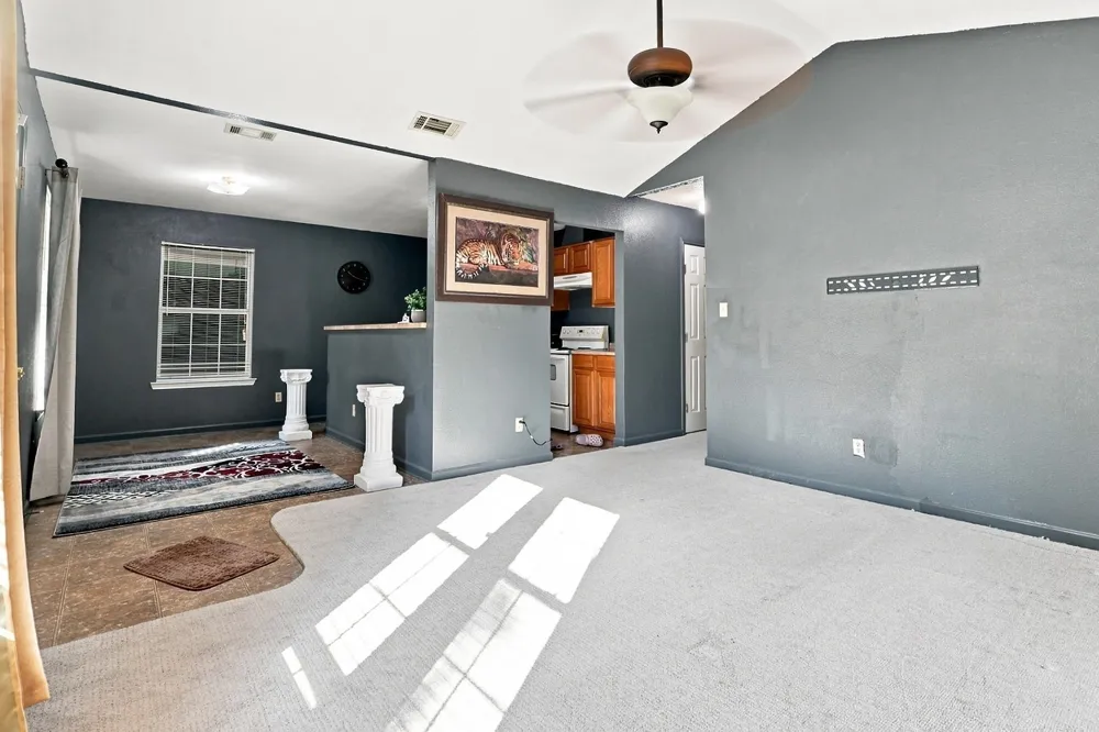 2335 Bethurum Avenue Dallas, TX 75215