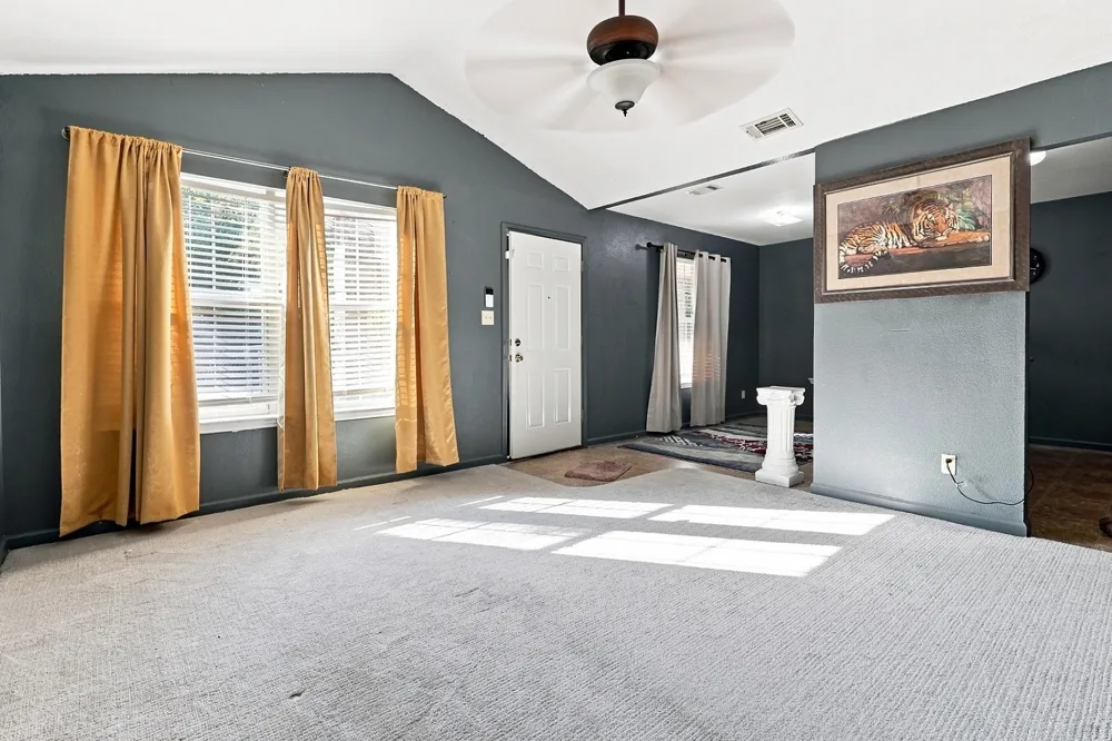 2335 Bethurum Avenue Dallas, TX 75215