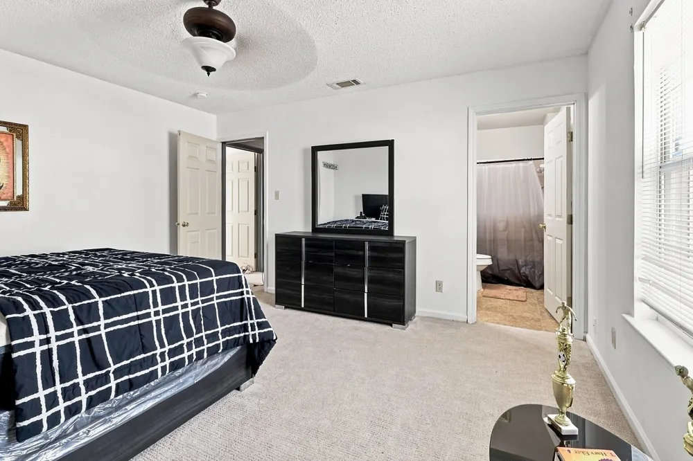 2335 Bethurum Avenue Dallas, TX 75215