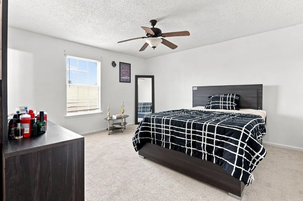 2335 Bethurum Avenue Dallas, TX 75215