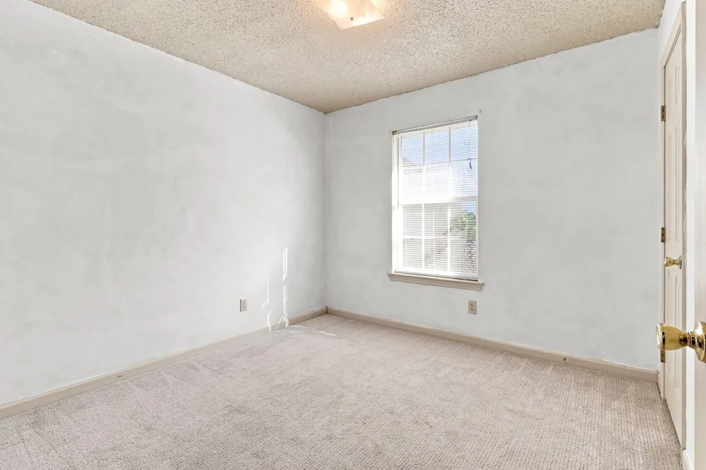2335 Bethurum Avenue Dallas, TX 75215