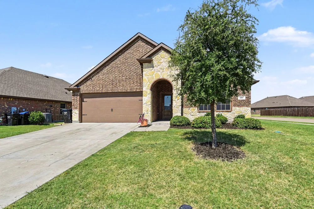 127 Longhorn Pass Caddo Mills, TX 75135