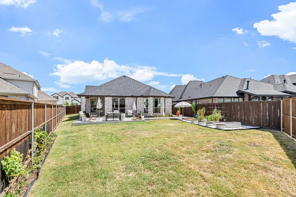 1009 Skyflower Lane Celina, TX 75009