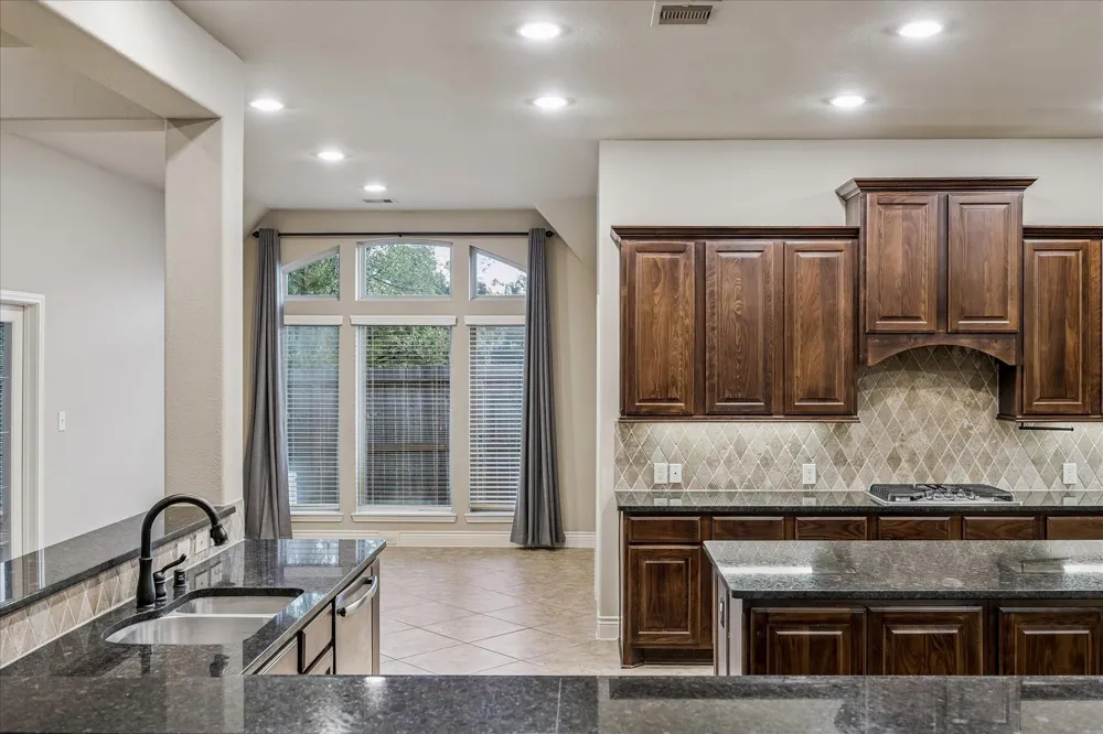 18638 Roslyn Springs Drive Spring, TX 77388