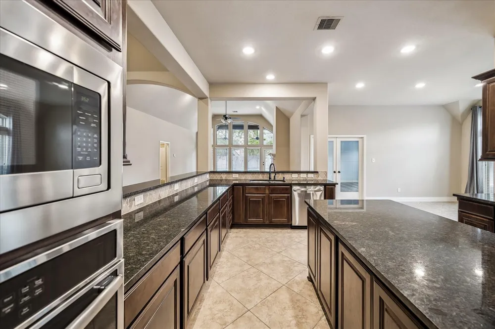 18638 Roslyn Springs Drive Spring, TX 77388