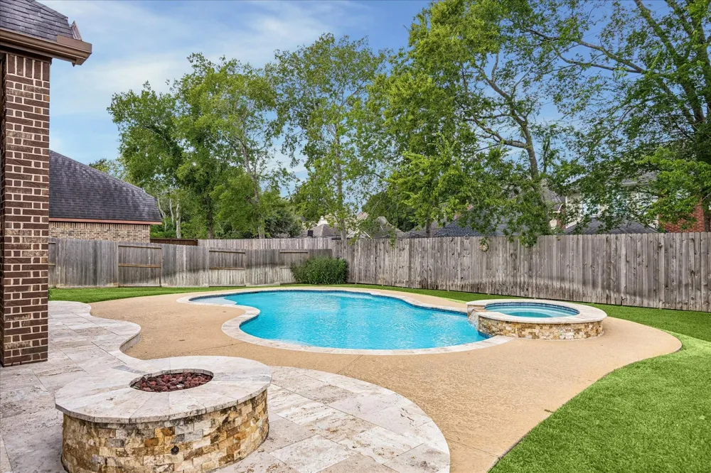 18638 Roslyn Springs Drive Spring, TX 77388