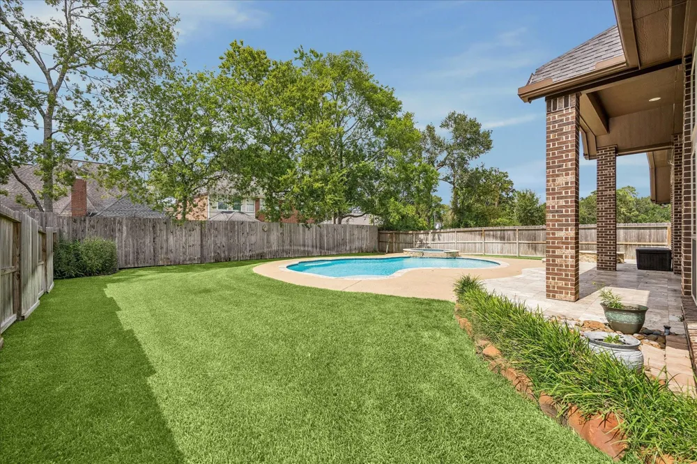 18638 Roslyn Springs Drive Spring, TX 77388