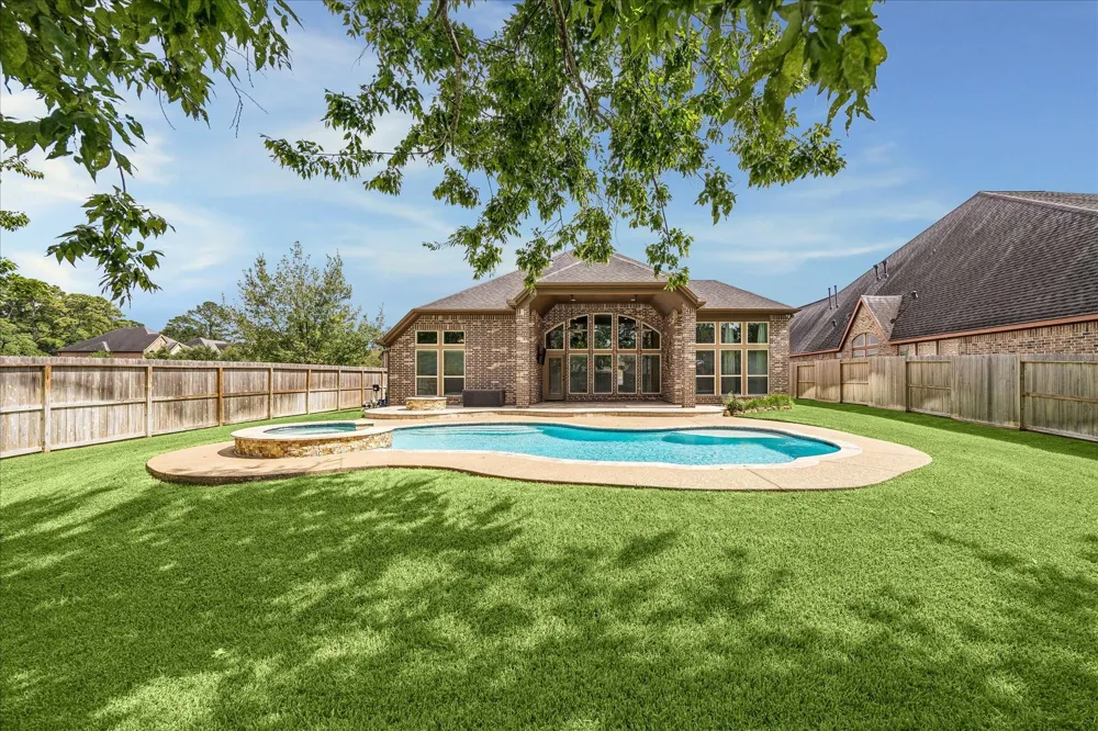 18638 Roslyn Springs Drive Spring, TX 77388