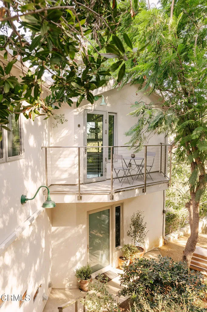 8008 Jorderr Avenue Los Angeles, CA 90046