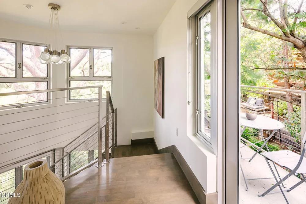 8008 Jorderr Avenue Los Angeles, CA 90046