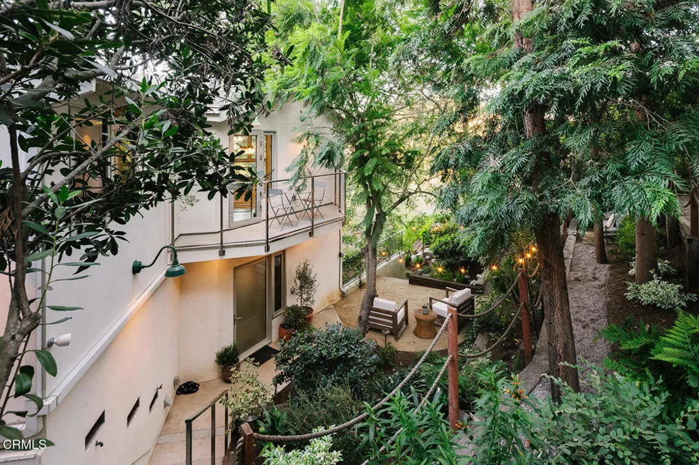 8008 Jorderr Avenue Los Angeles, CA 90046