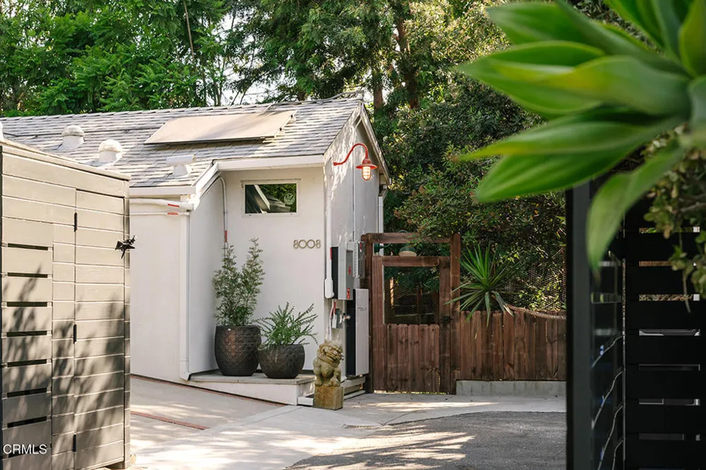 8008 Jorderr Avenue Los Angeles, CA 90046