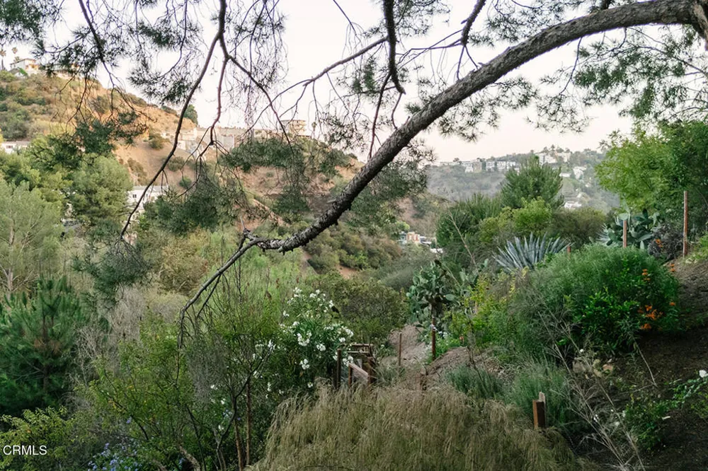 8008 Jorderr Avenue Los Angeles, CA 90046