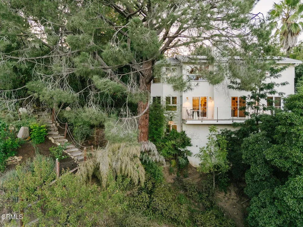 8008 Jorderr Avenue Los Angeles, CA 90046