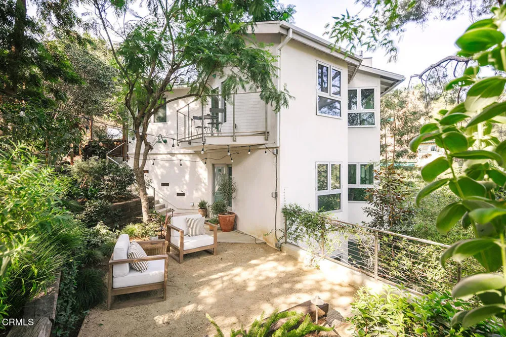 8008 Jorderr Avenue Los Angeles, CA 90046