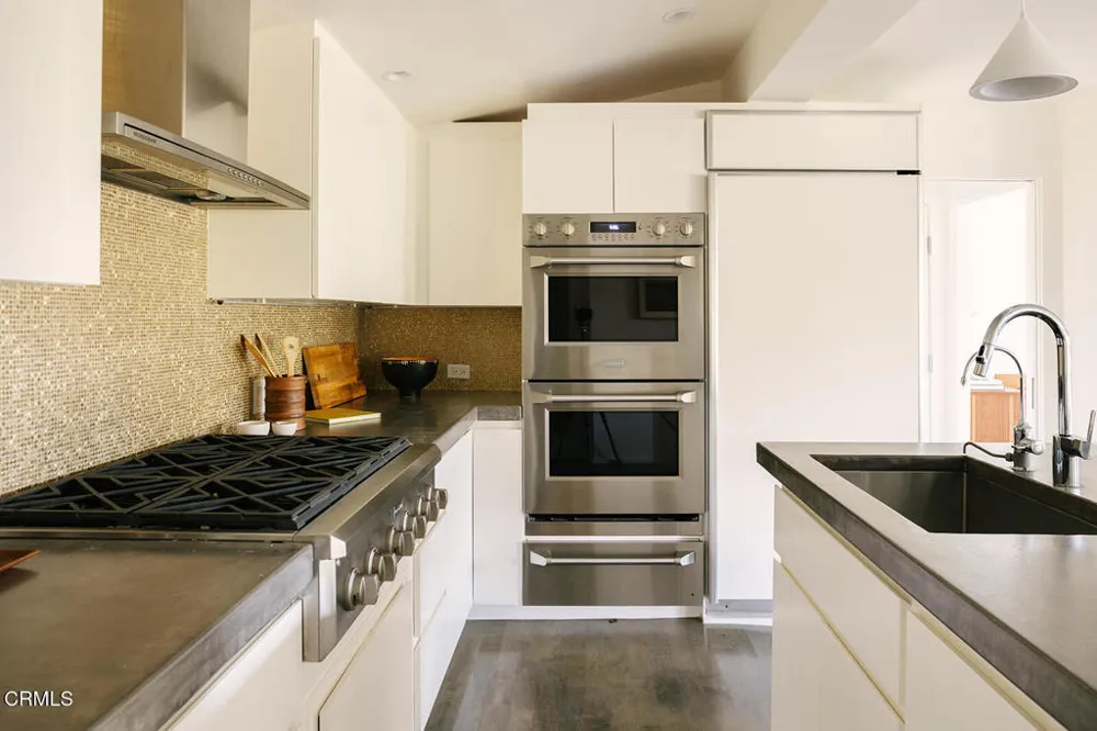 8008 Jorderr Avenue Los Angeles, CA 90046