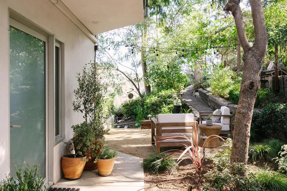 8008 Jorderr Avenue Los Angeles, CA 90046