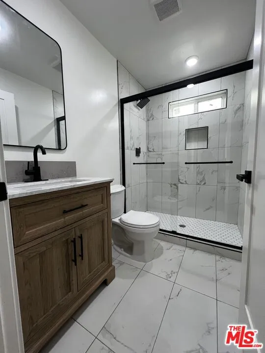 21928 Viscanio Rd Woodland Hills, CA 91364