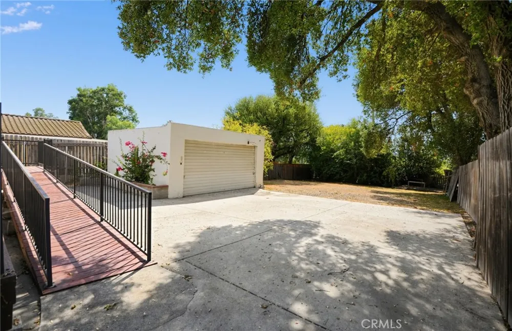 1791 Navarro Pasadena, CA 91103