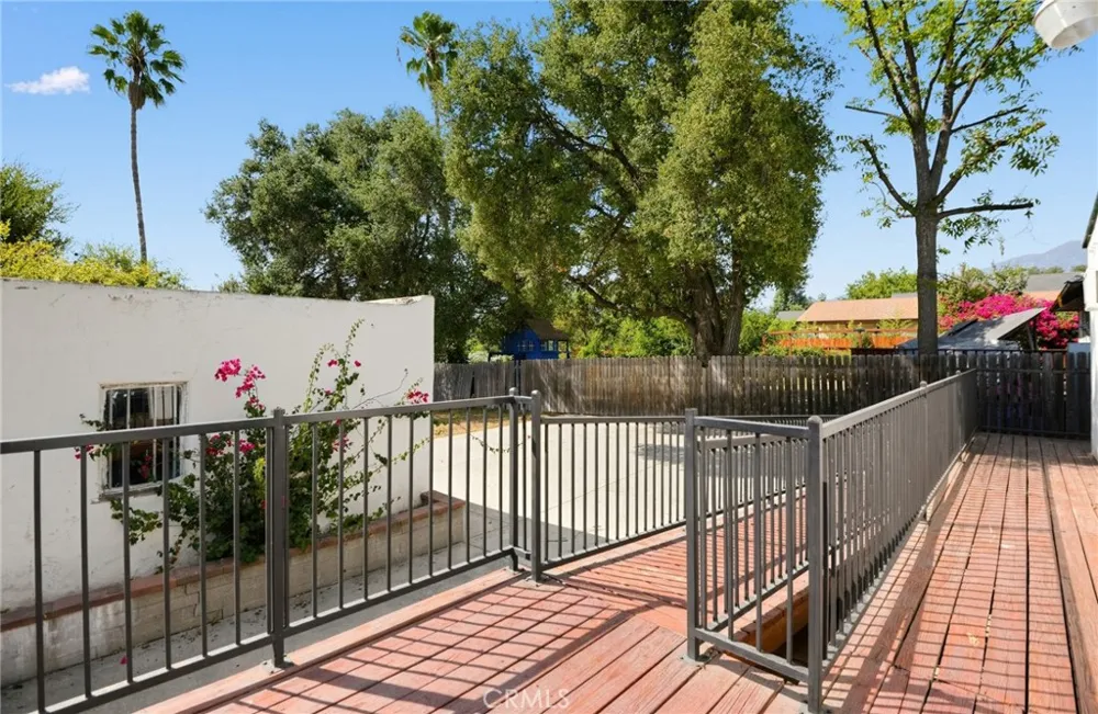 1791 Navarro Pasadena, CA 91103