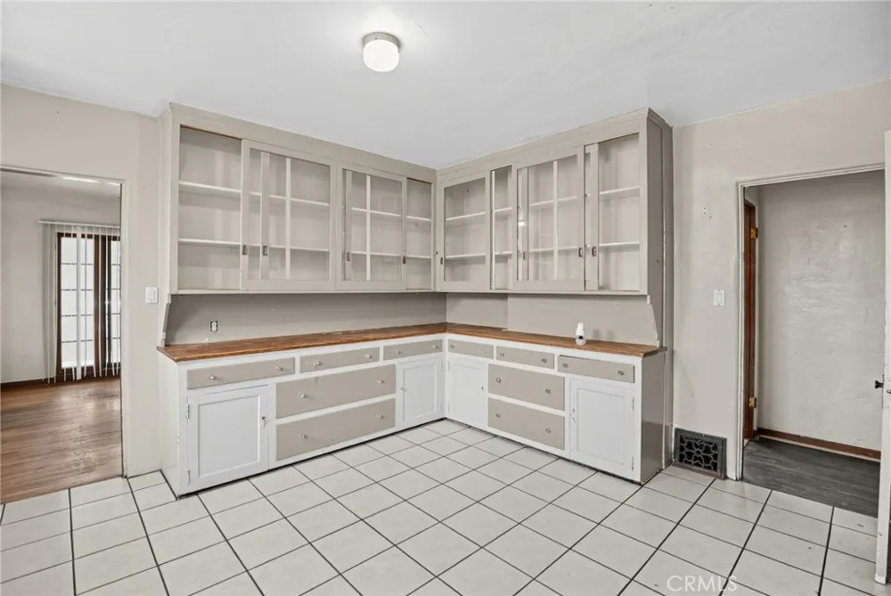 1791 Navarro Pasadena, CA 91103