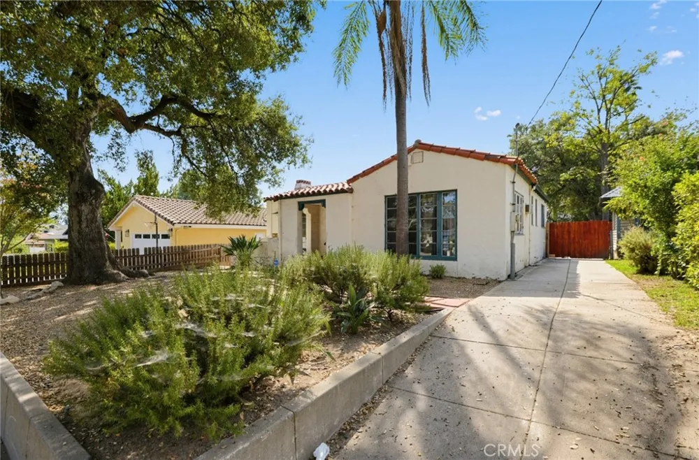 1791 Navarro Pasadena, CA 91103