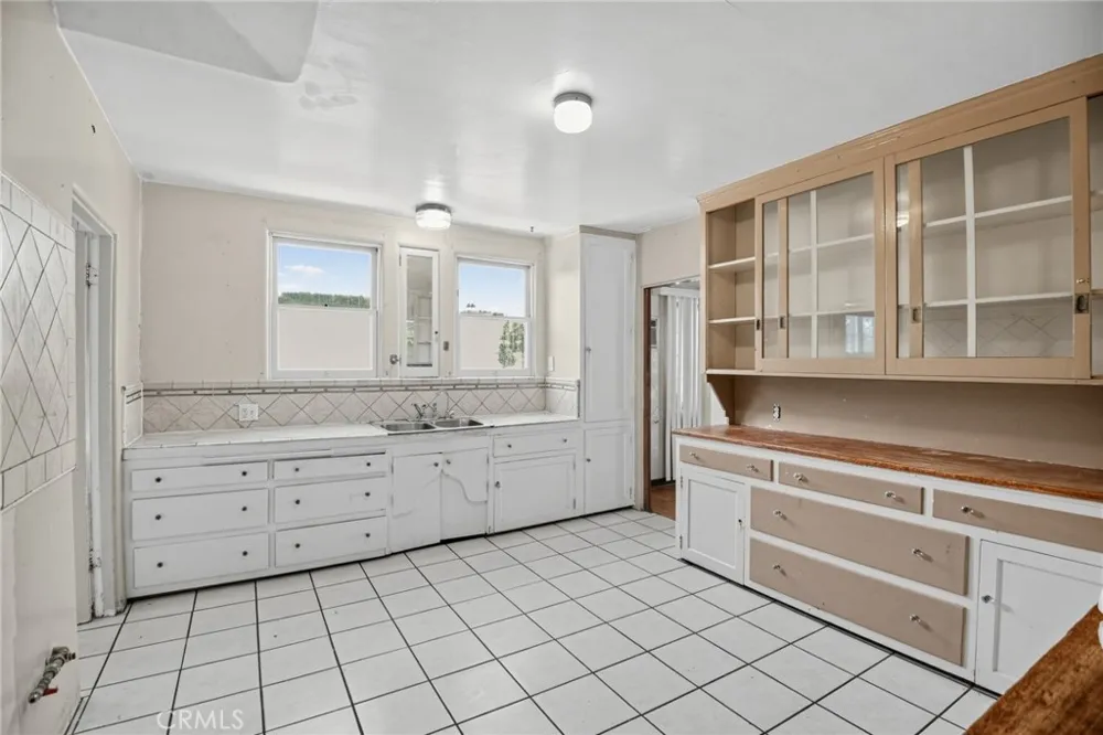 1791 Navarro Pasadena, CA 91103