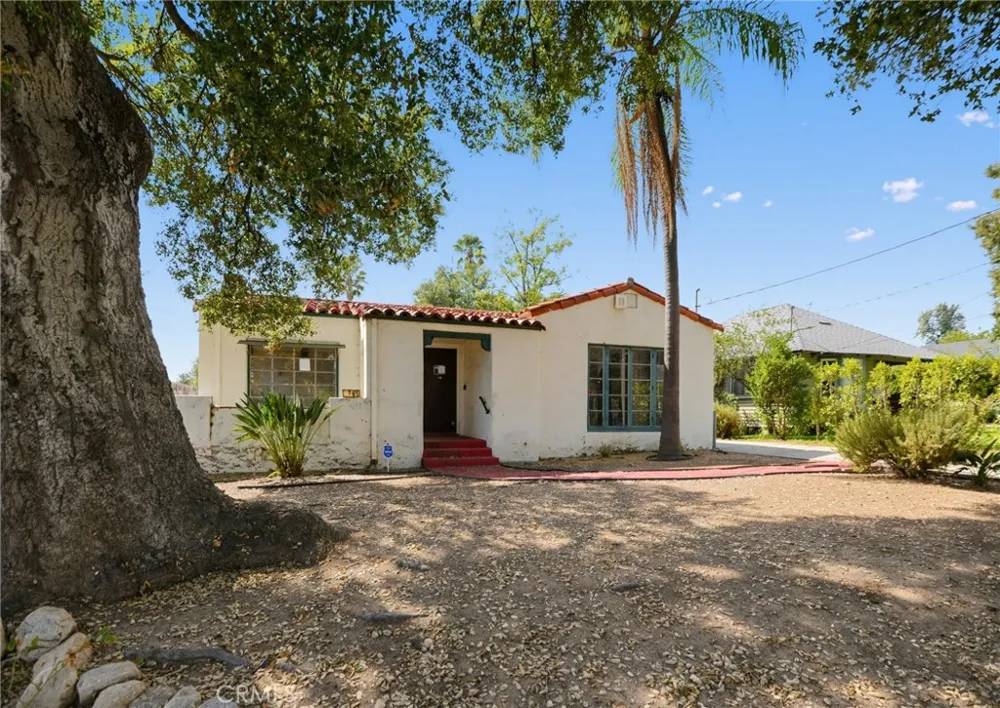 1791 Navarro Pasadena, CA 91103