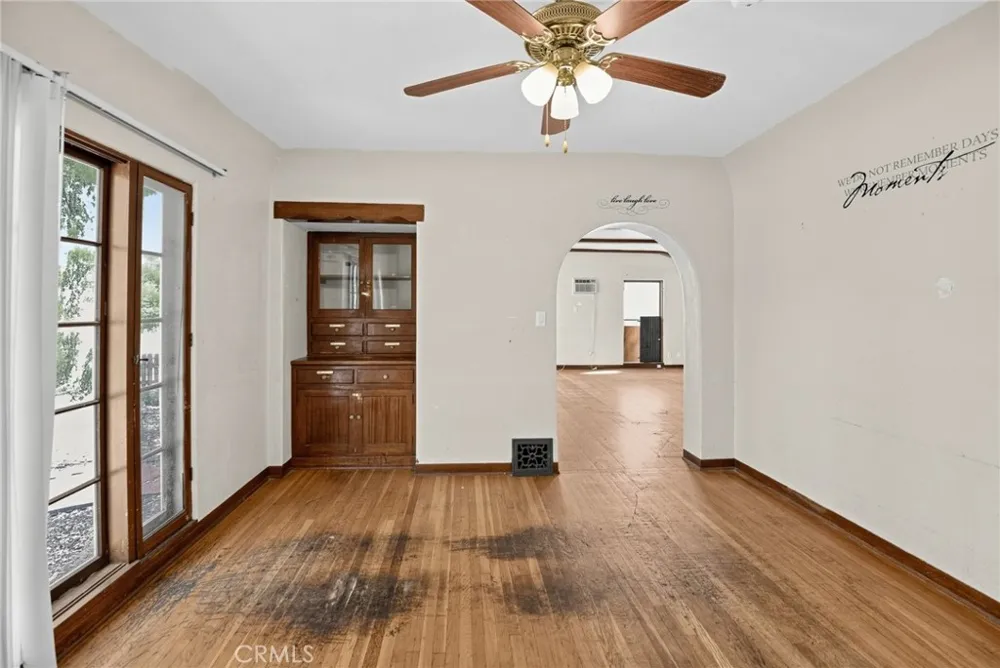 1791 Navarro Pasadena, CA 91103