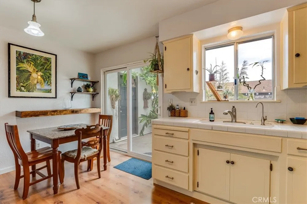 1536 15th Los Osos, CA 93402