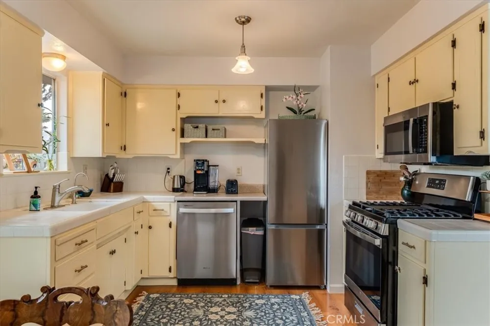 1536 15th Los Osos, CA 93402