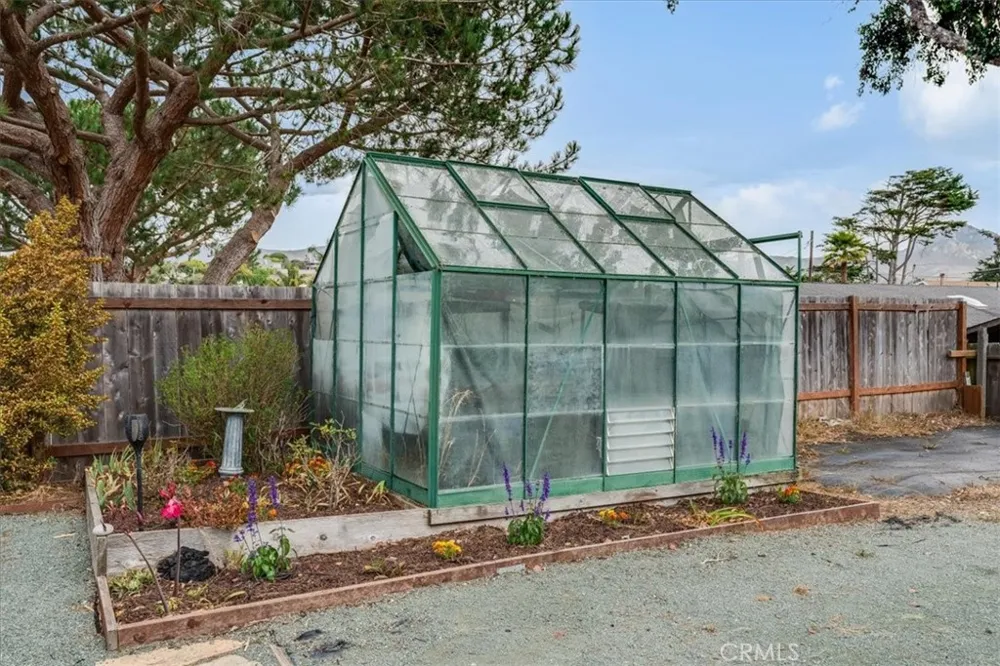 1536 15th Los Osos, CA 93402