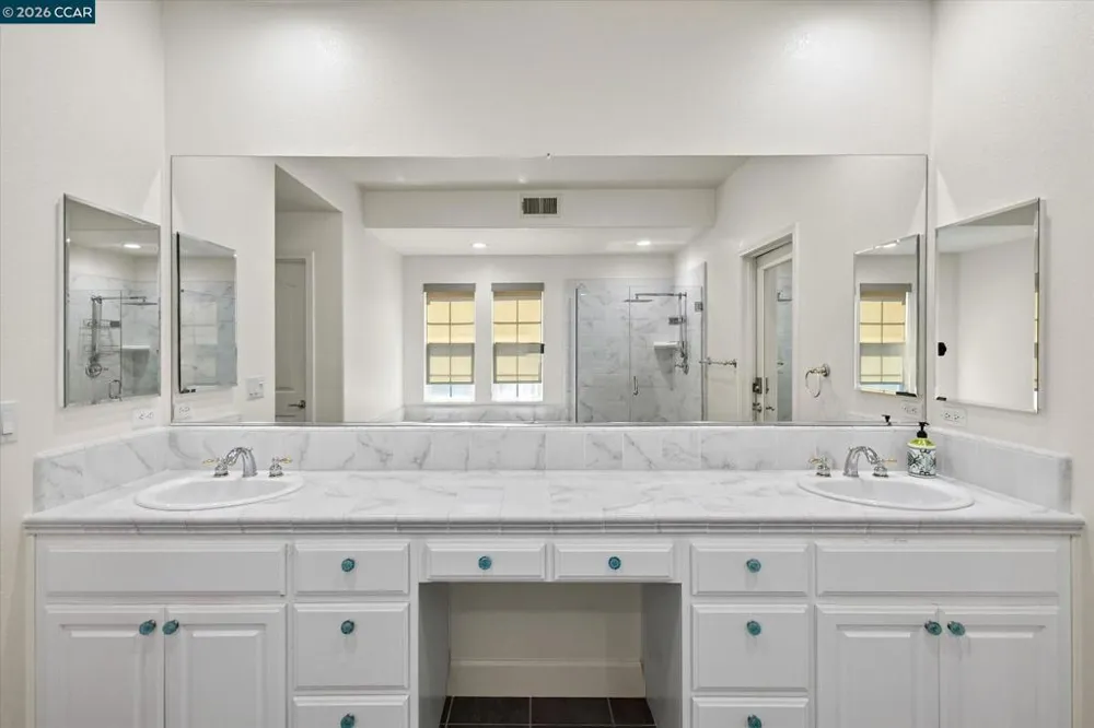 5210 S Montecito Dr Concord, CA 94521
