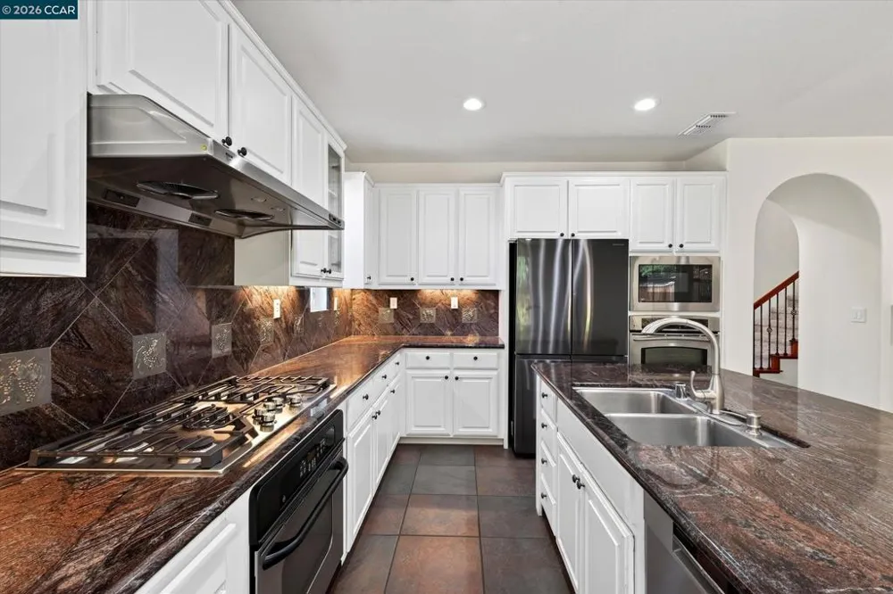 5210 S Montecito Dr Concord, CA 94521