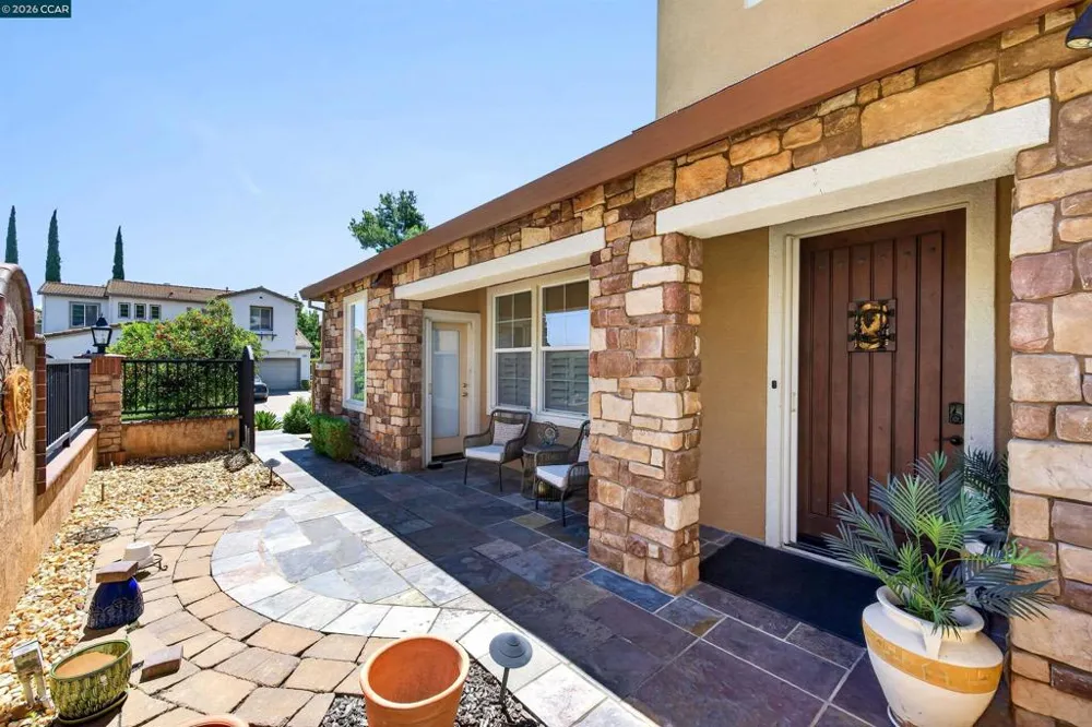 5210 S Montecito Dr Concord, CA 94521