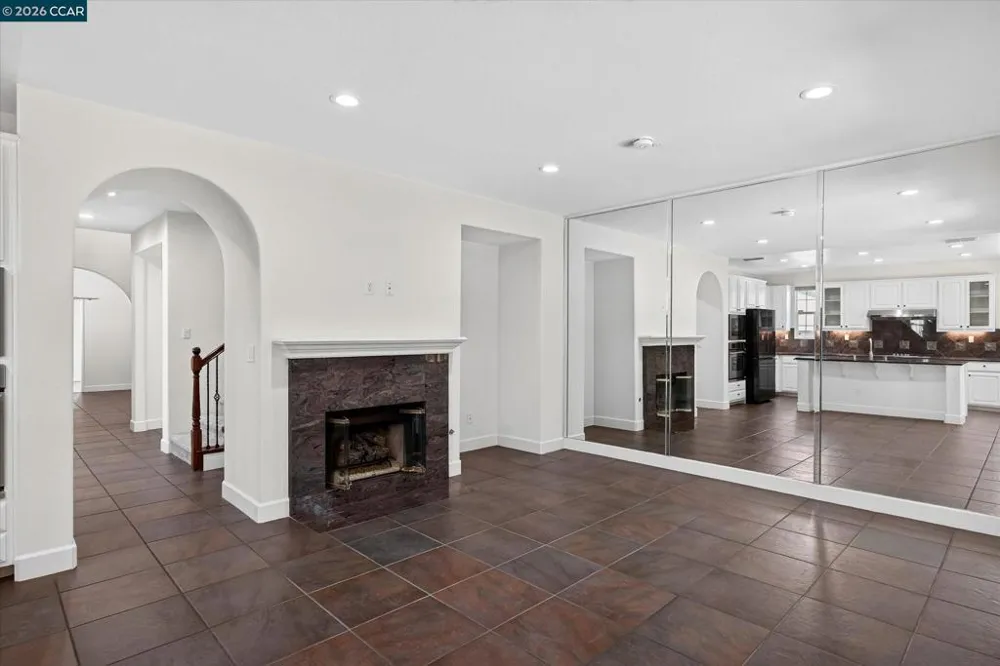 5210 S Montecito Dr Concord, CA 94521
