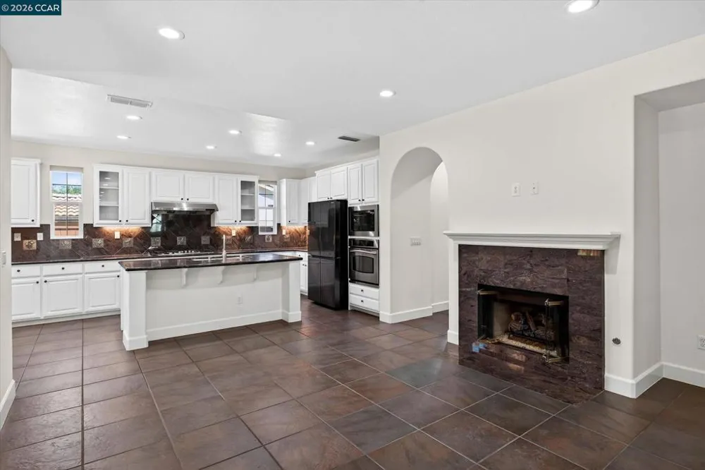 5210 S Montecito Dr Concord, CA 94521