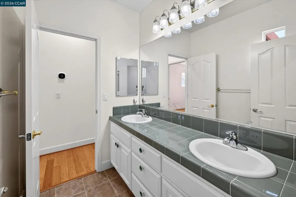 5210 S Montecito Dr Concord, CA 94521